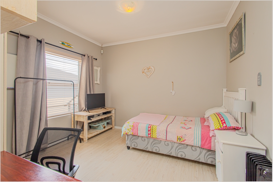 3 Bedroom Property for Sale in Country Club Western Cape